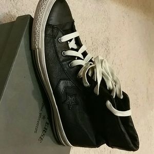 Converse John Varvatos size 8.5 leather black